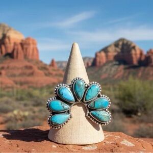 Mohave Turquoise Naja Statement Ring - 925 silver - size 10.5